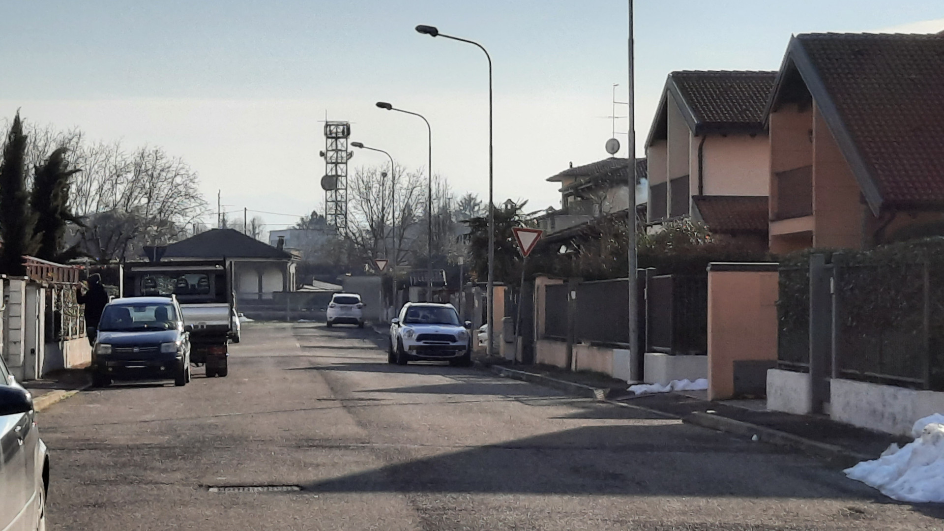 Tentato furto a Gariga: due uomini incappucciati messi in fuga