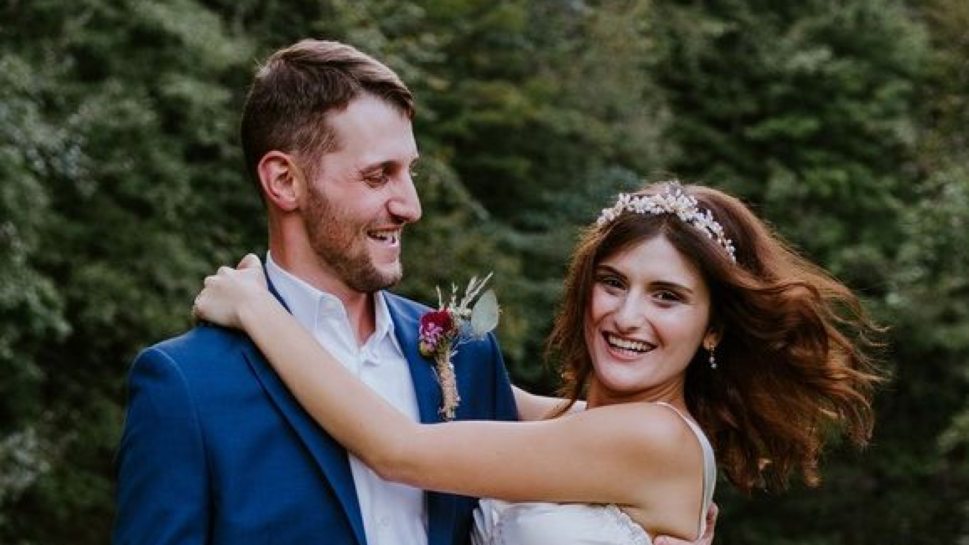 La fiaba di Maria e Mike: "Il nostro matrimonio nel bosco, solo noi e la natura"