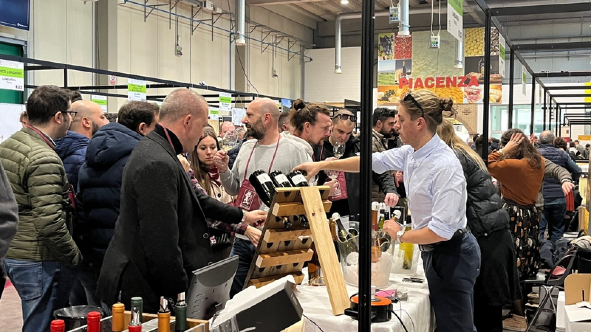 Boom di presenze al Mercato dei Vini a Piacenza Expo: trionfano le donne