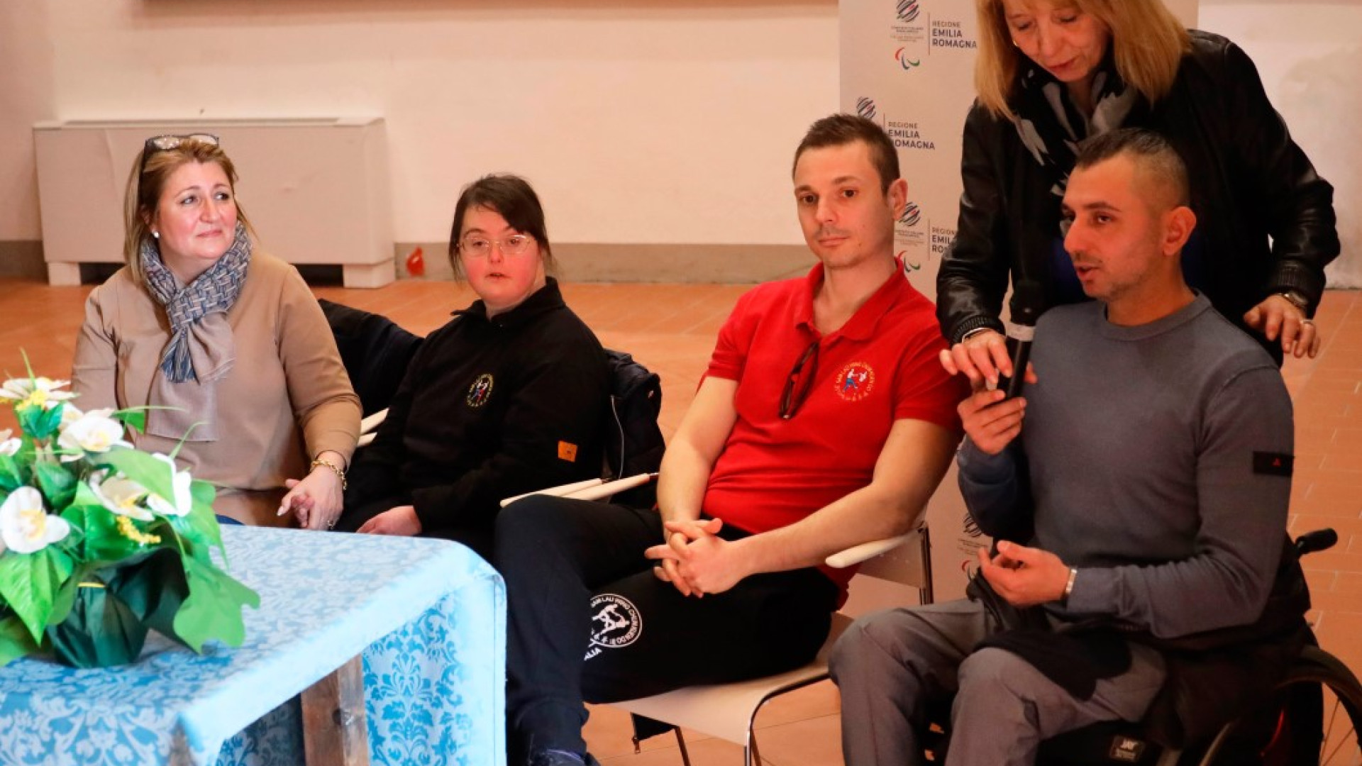 Giordano il tennista, Elisa e le arti marziali. Carrozzina e cromosomi non contano