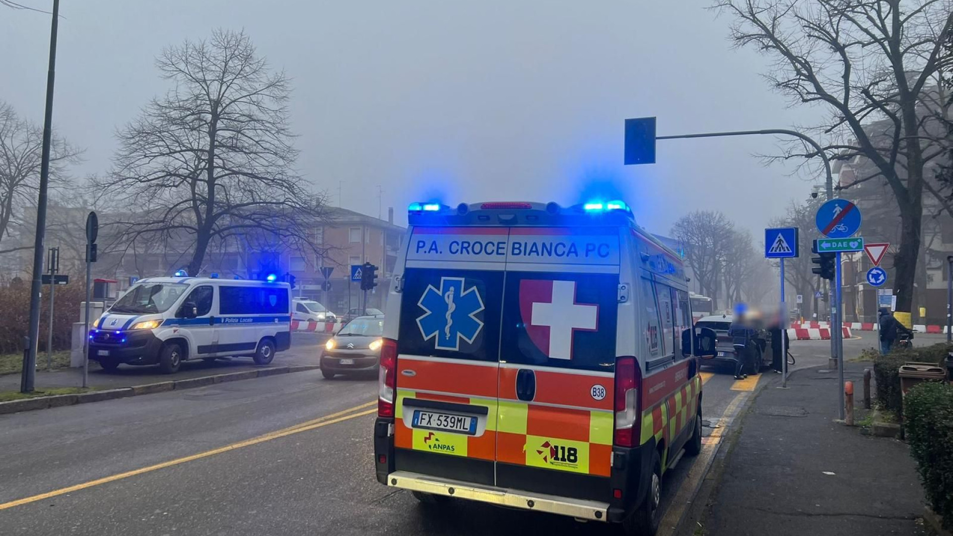 Incidente a Piacenza, scontro tra auto e bici: ciclista finisce in ospedale