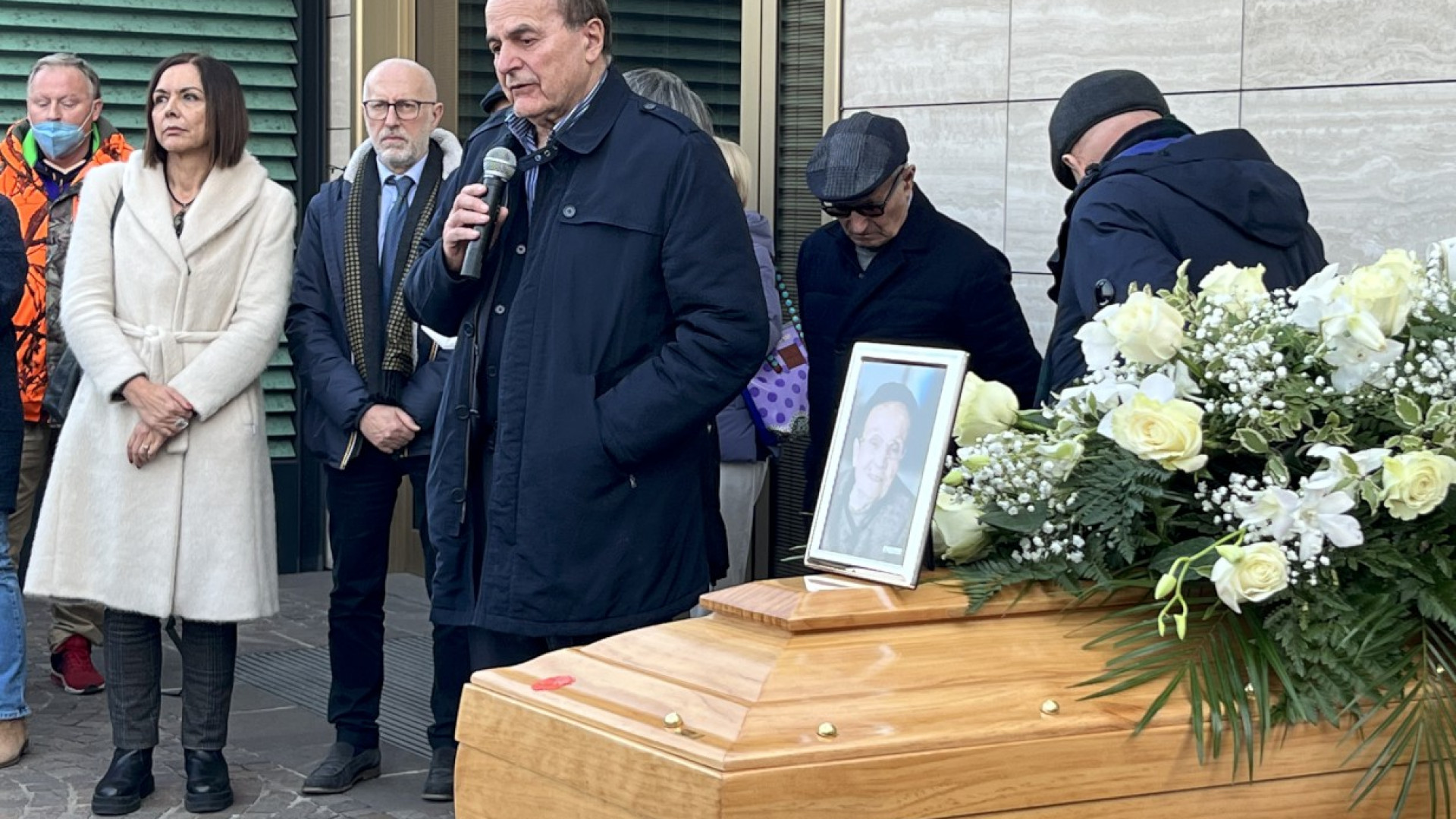 “C’era sempre e ovunque”. Il  saluto a Nanda Montanari, “piccolo fiore d’acciaio”