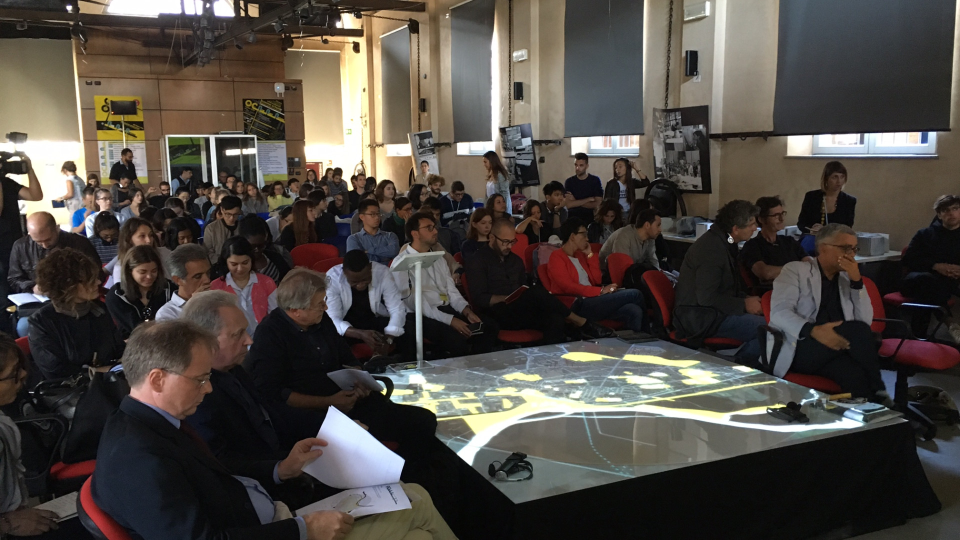 Montagne russe in via Roma: idea degli aspiranti architetti per il 2050