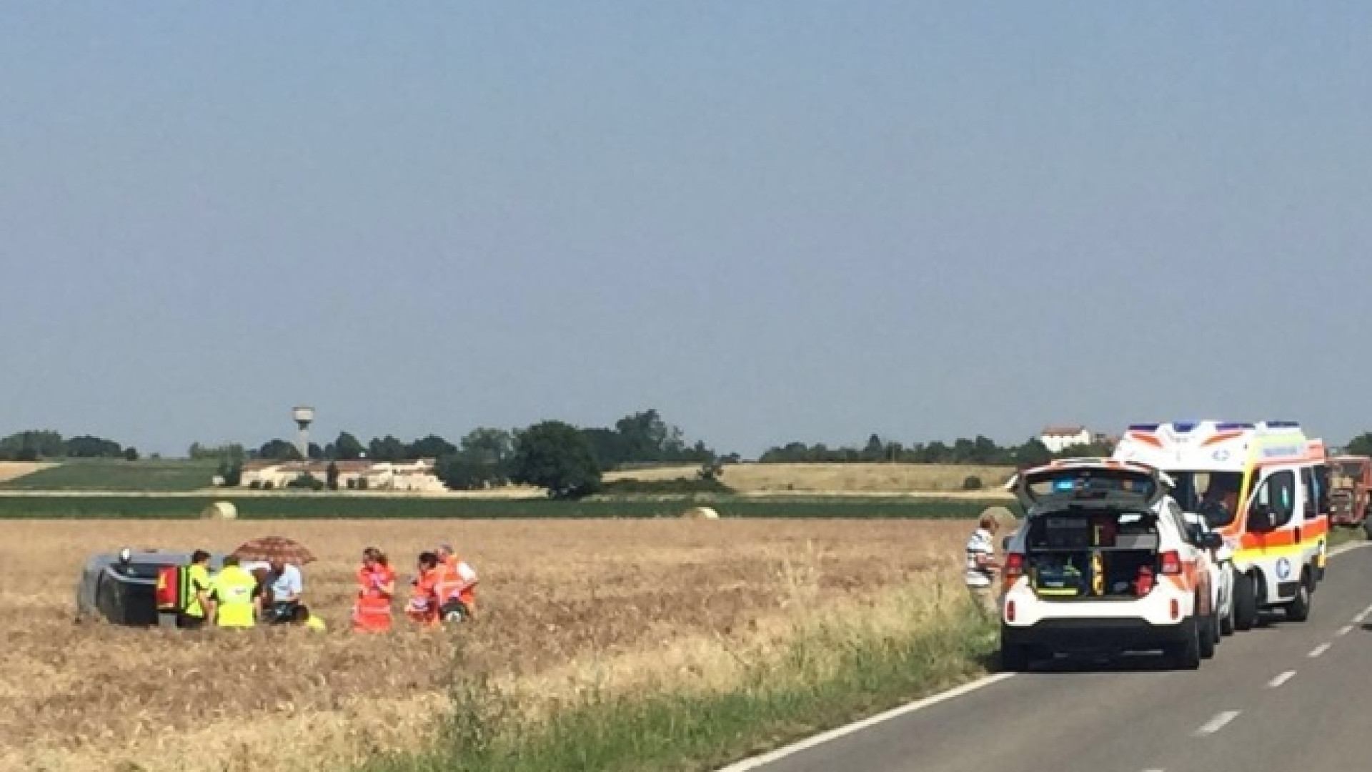 Roveleto Landi, un'altra automobile ribaltata: anziano fuoristrada e poi all'ospedale