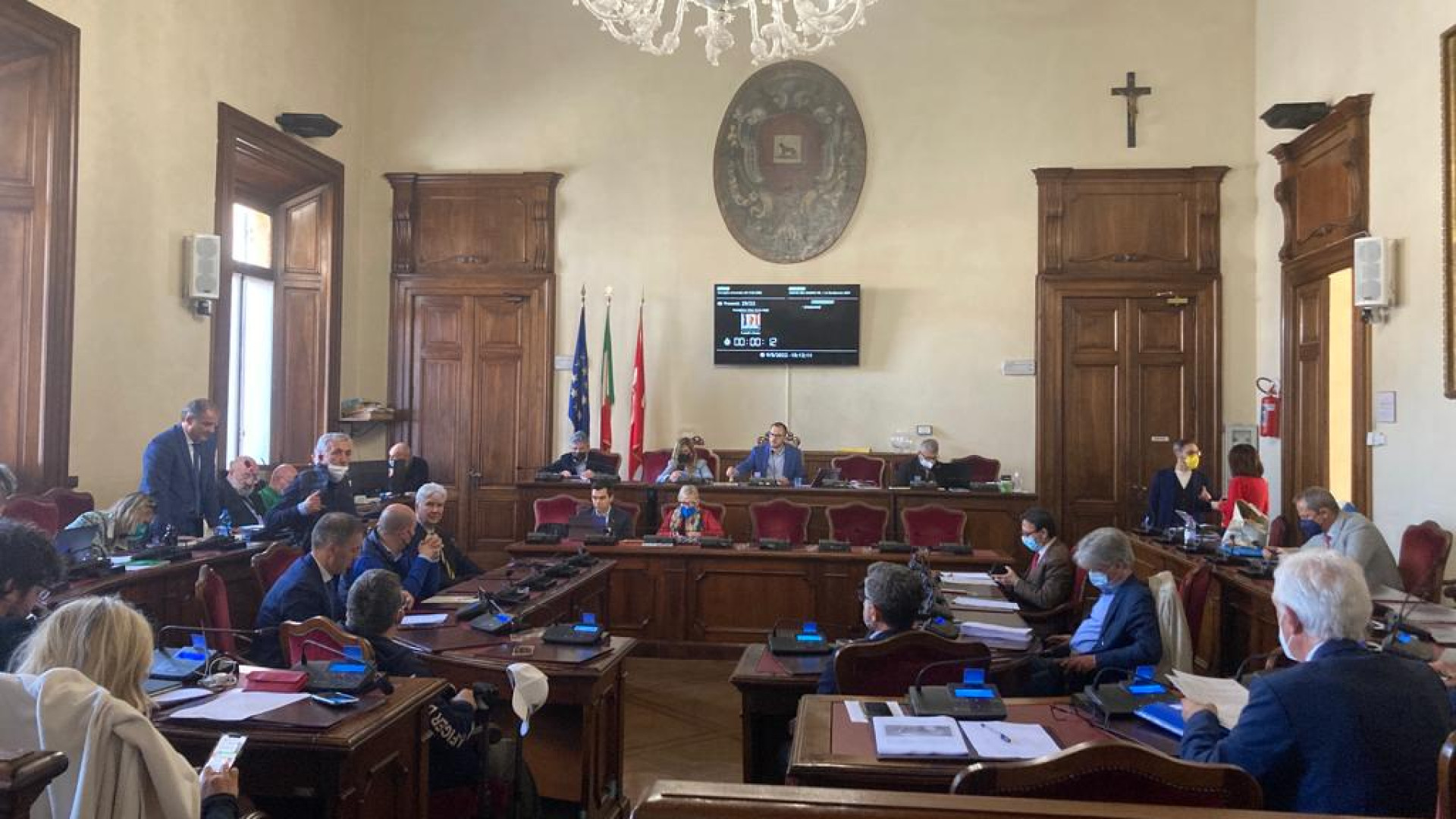 Consuntivo, FdI e Lega tirano la giacca alla giunta. Pd: "Maggioranza spaccata"
