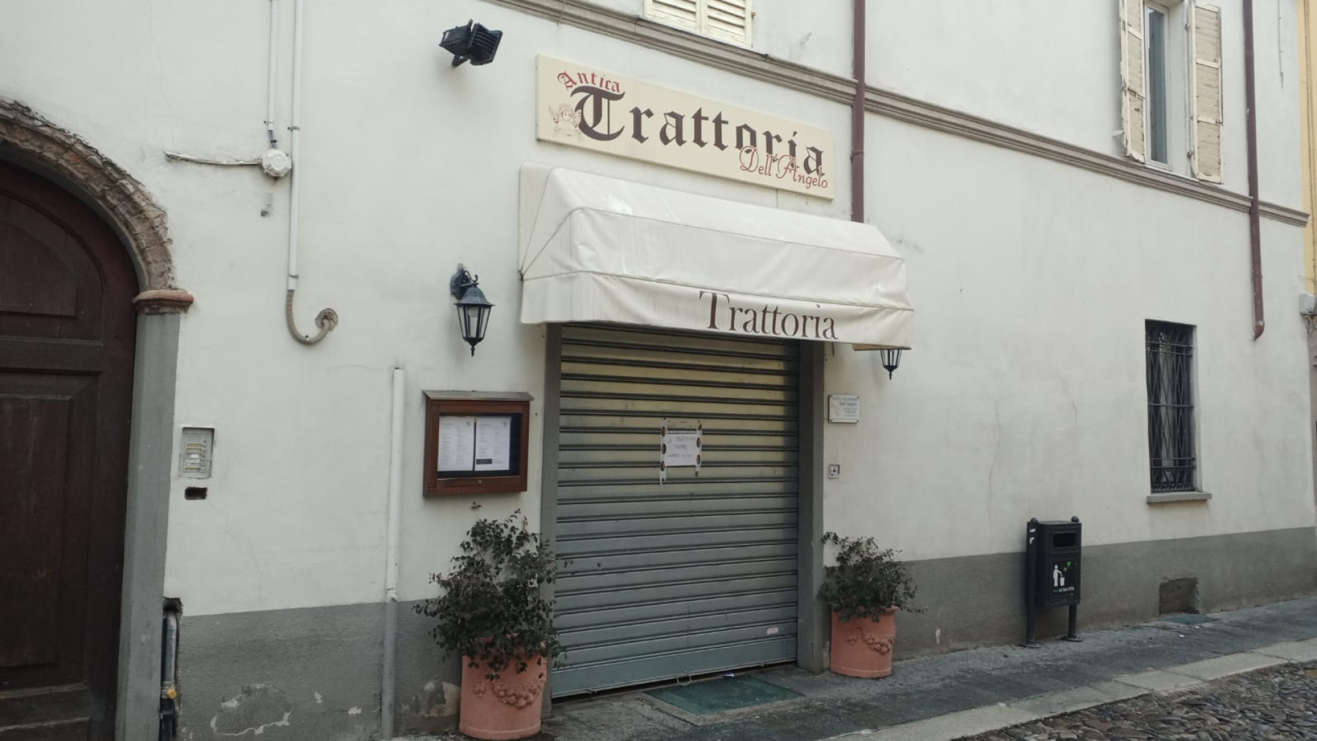 Solo due giorni di apertura: tanti locali restano chiusi