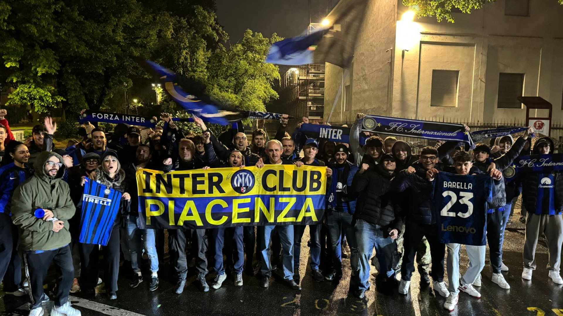 L'Inter batte il Milan e vince lo scudetto, anche a Piacenza è esplosa la festa