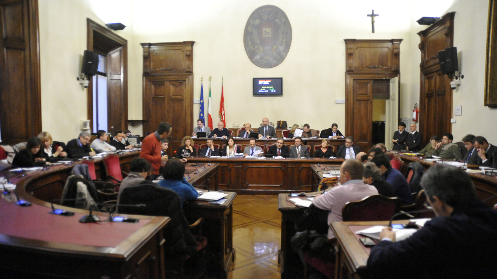 Palazzo Mercanti, passa l'assestamento di bilancio. Polemiche sulla sicurezza in città
