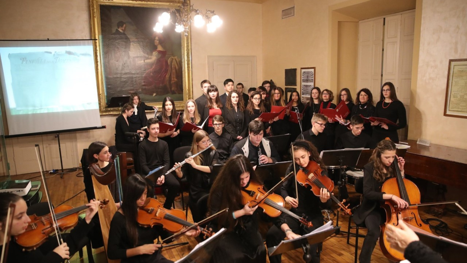 Festa della musica: davanti al Municipale l'esibizione degli studenti del Respighi