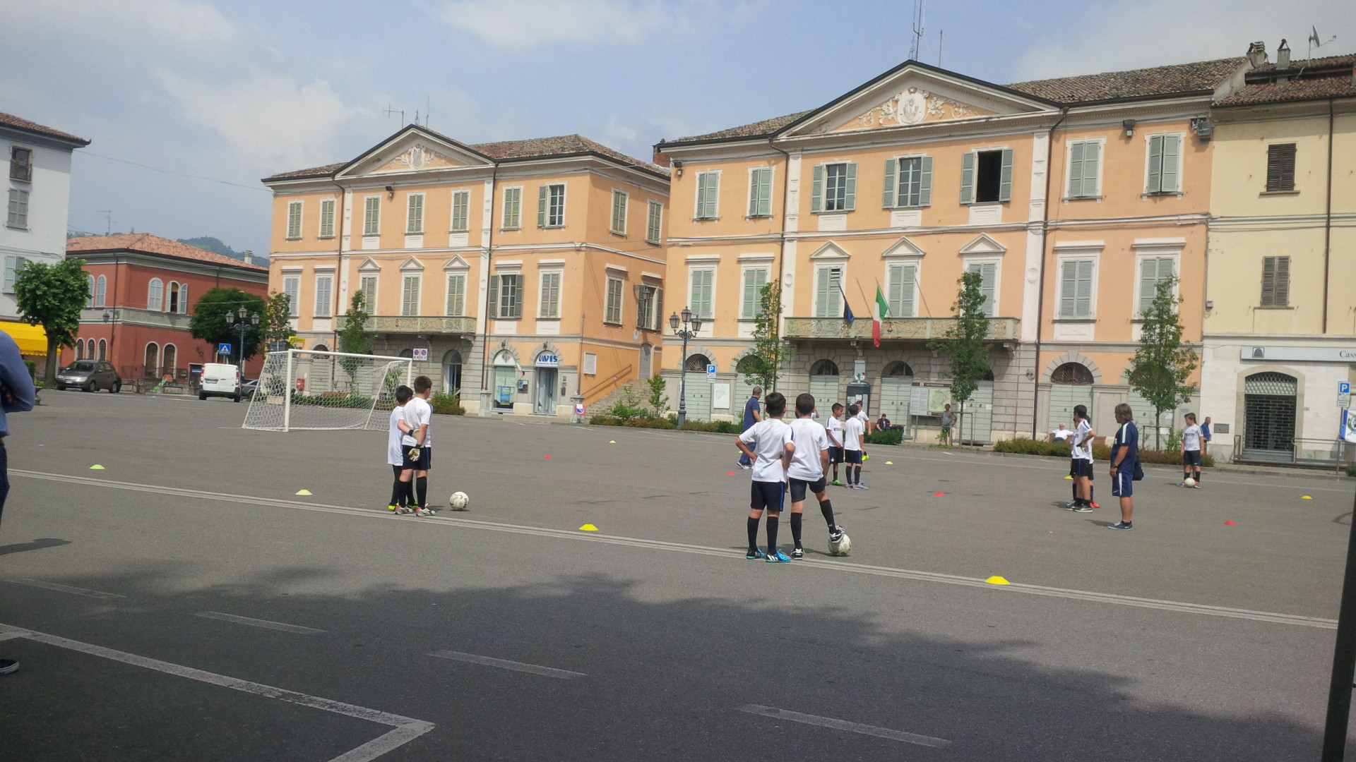 Pulcini in piazza, successo a Bettola. Sabato lo speciale su Telelibertà