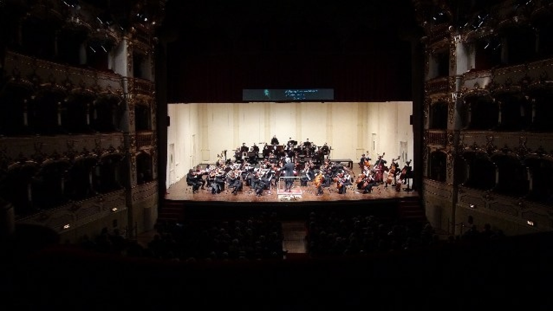 Epifania danzante al Municipale: applausi per la 15Orchestra del maestro Beretta