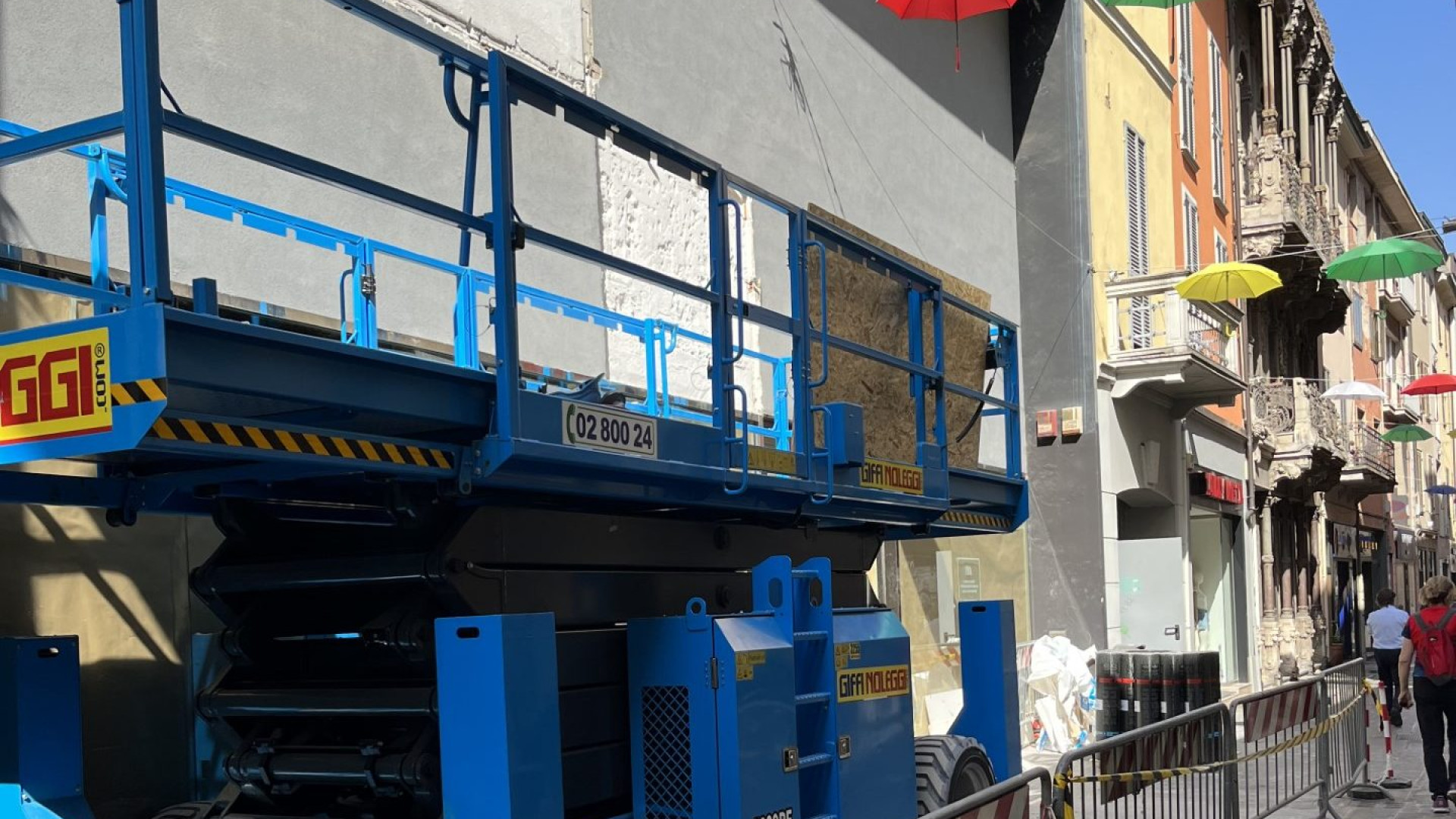 Zara chiude, ma sarà solo per l'estate. Restyling in corso da oltre tre milioni