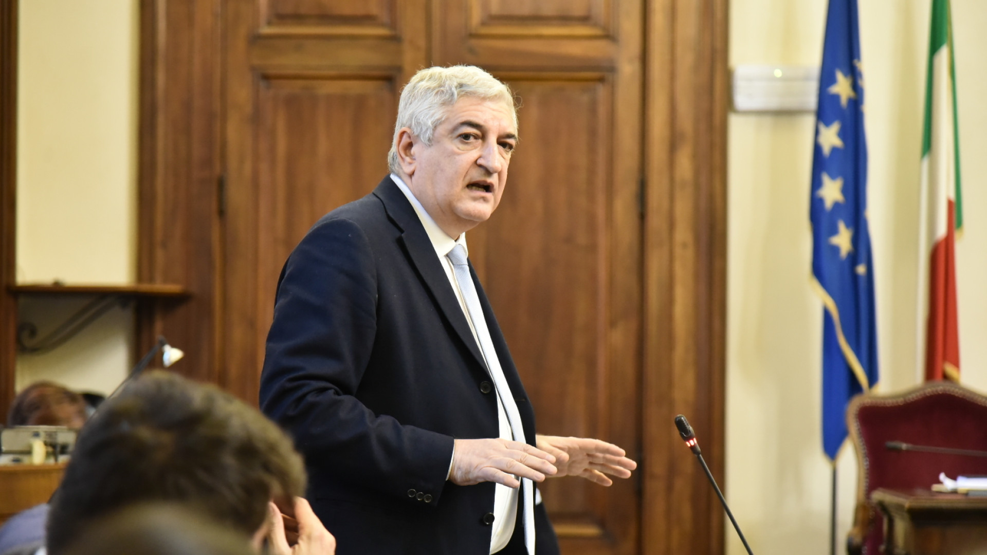 Vaccino antinfluenzale introvabile nelle farmacie, Foti: "Imbarazzante"