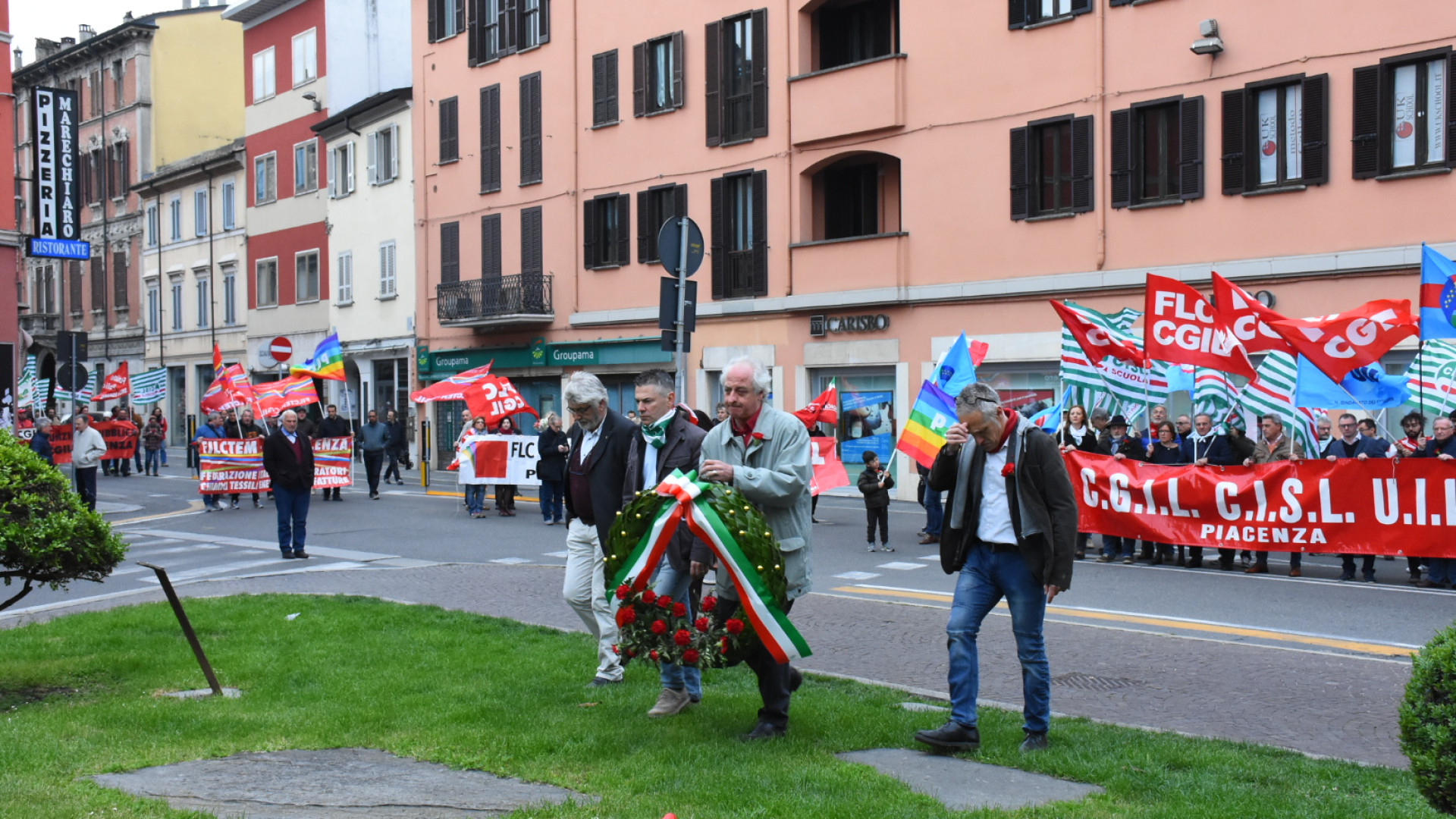 1° maggio: corteo sotto la pioggia. Infortuni in calo nel Piacentino