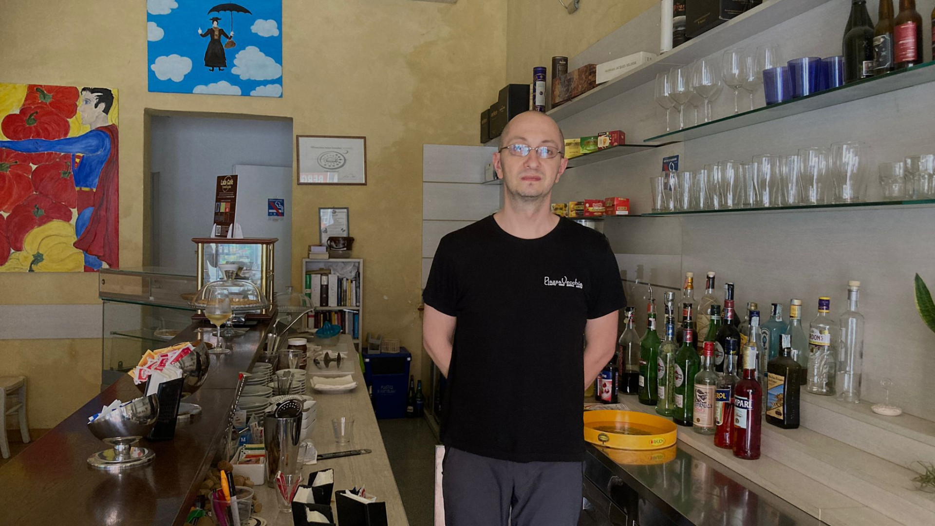 “Bollette triplicate, così non si va avanti”. Luci spente nei negozi per protesta