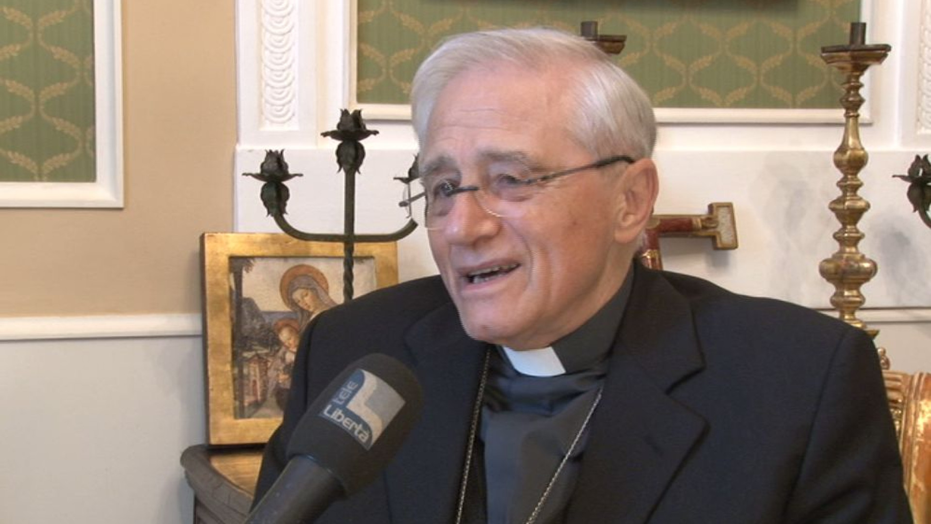 Il vescovo Ambrosio rinuncia all'incarico: "Ragioni di età, resterò a vivere a Piacenza"