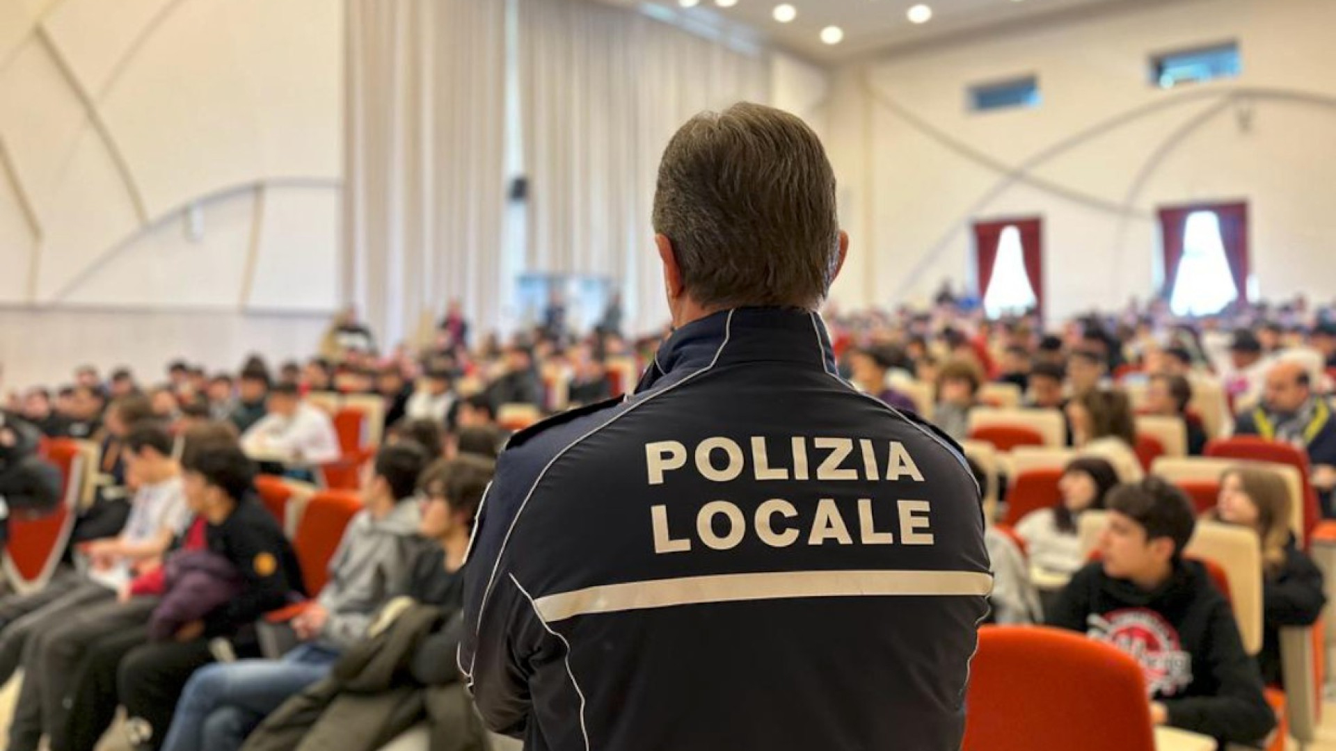 Nel 2024 in città incidenti con 142 bici e 21 monopattini, campagna della polizia locale