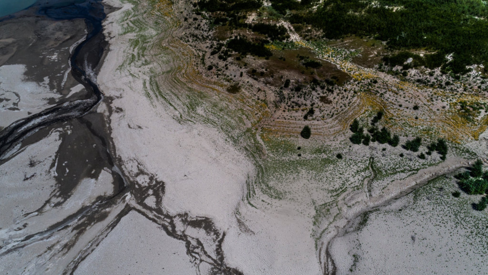 Siccità, stato di crisi non ancora ufficiale LE FOTO DELLA DIGA ASCIUTTA