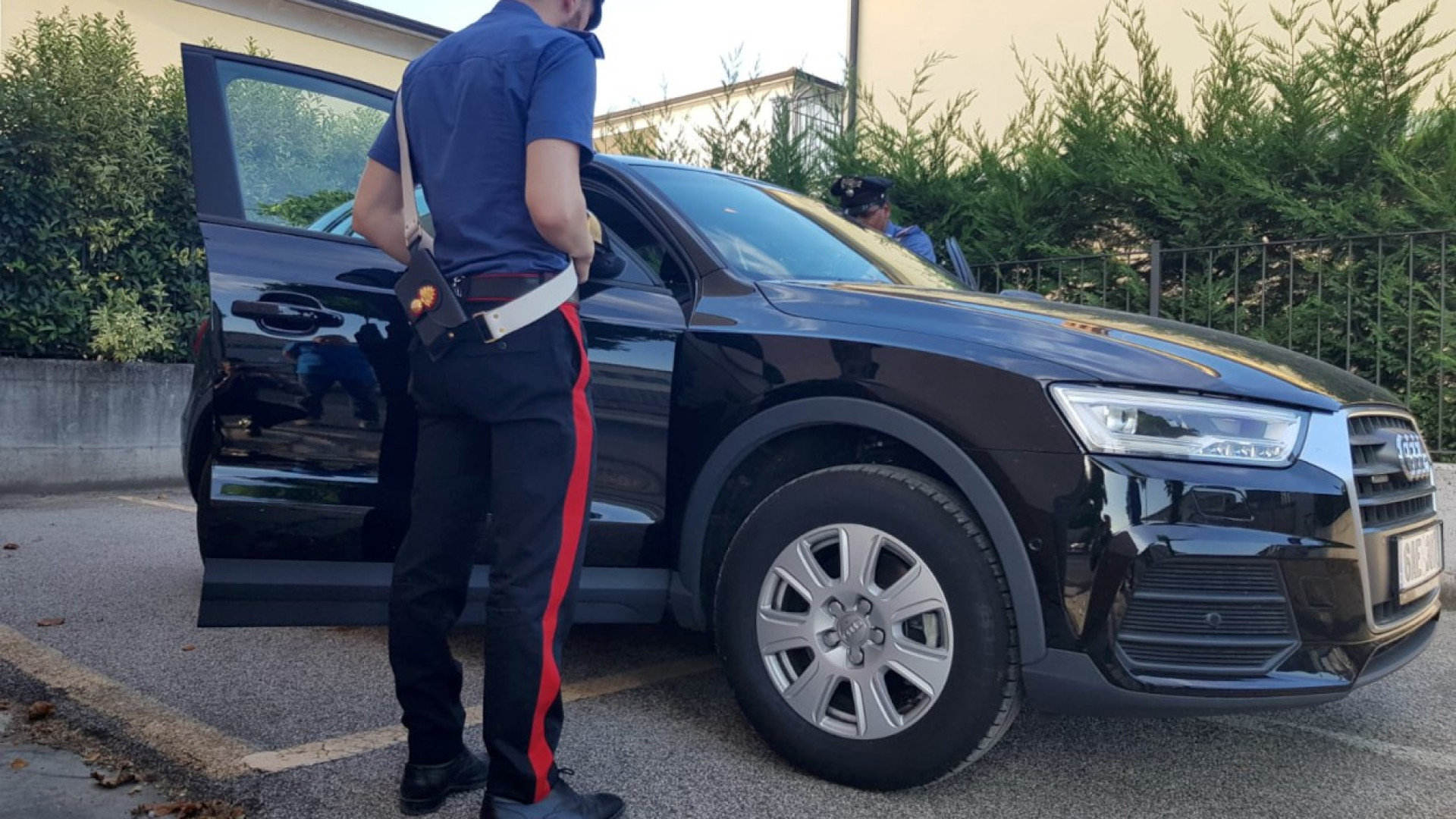 "Per accompagnare una ballerina ho preso l'auto a prestito". Ma era rubata