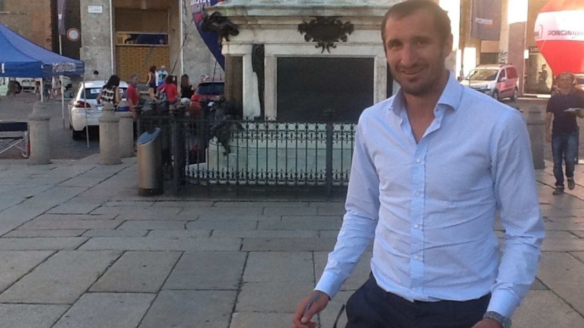 Dopo il morso di Suarez, Giorgio Chiellini fa capolino ai venerdì piacentini