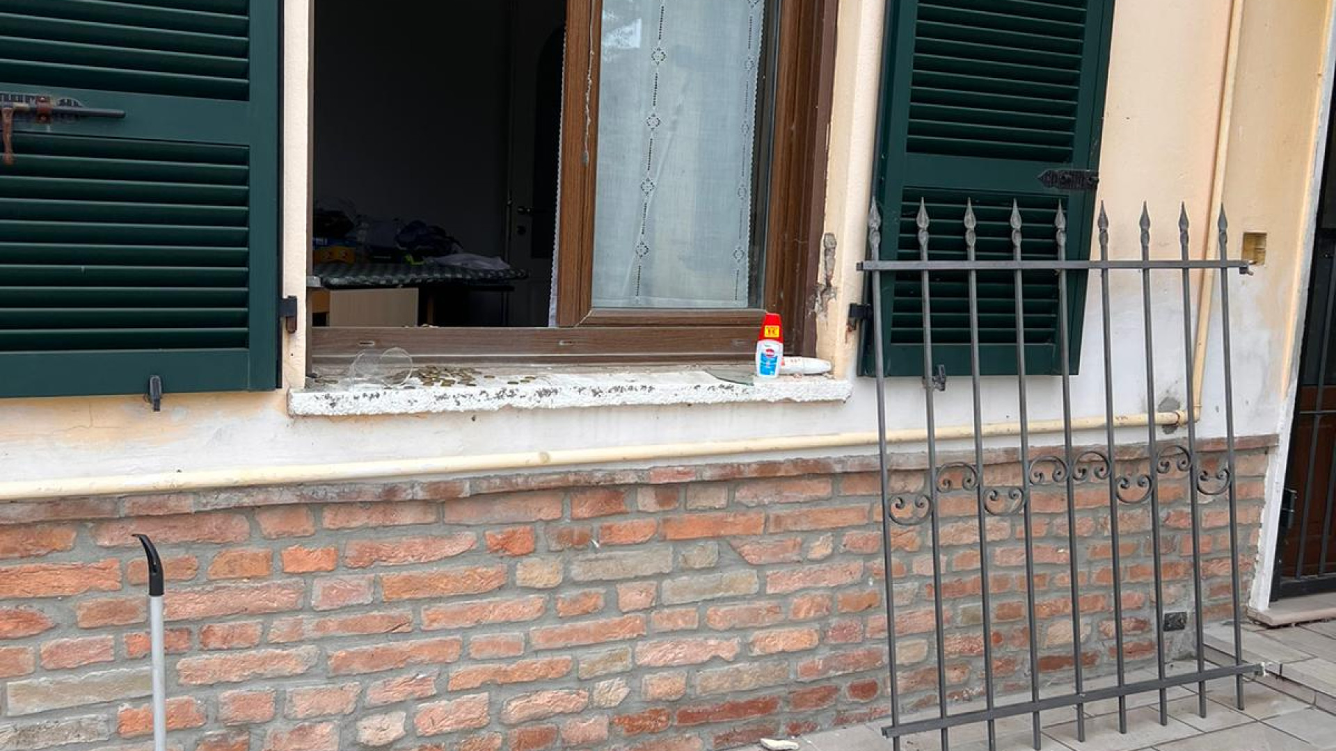 Truffatori in azione a Calendasco: finti carabinieri entrano in due case in via Po