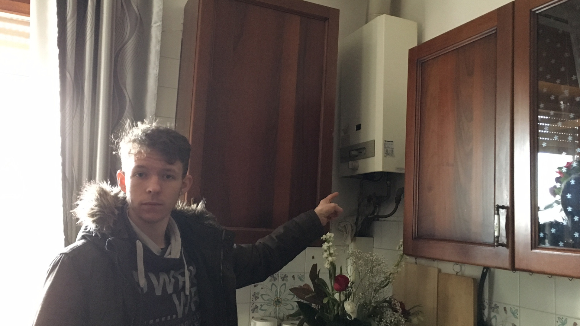Caldaia guasta, sei persone salvate in extremis dal monossido: "Potevamo morire"
