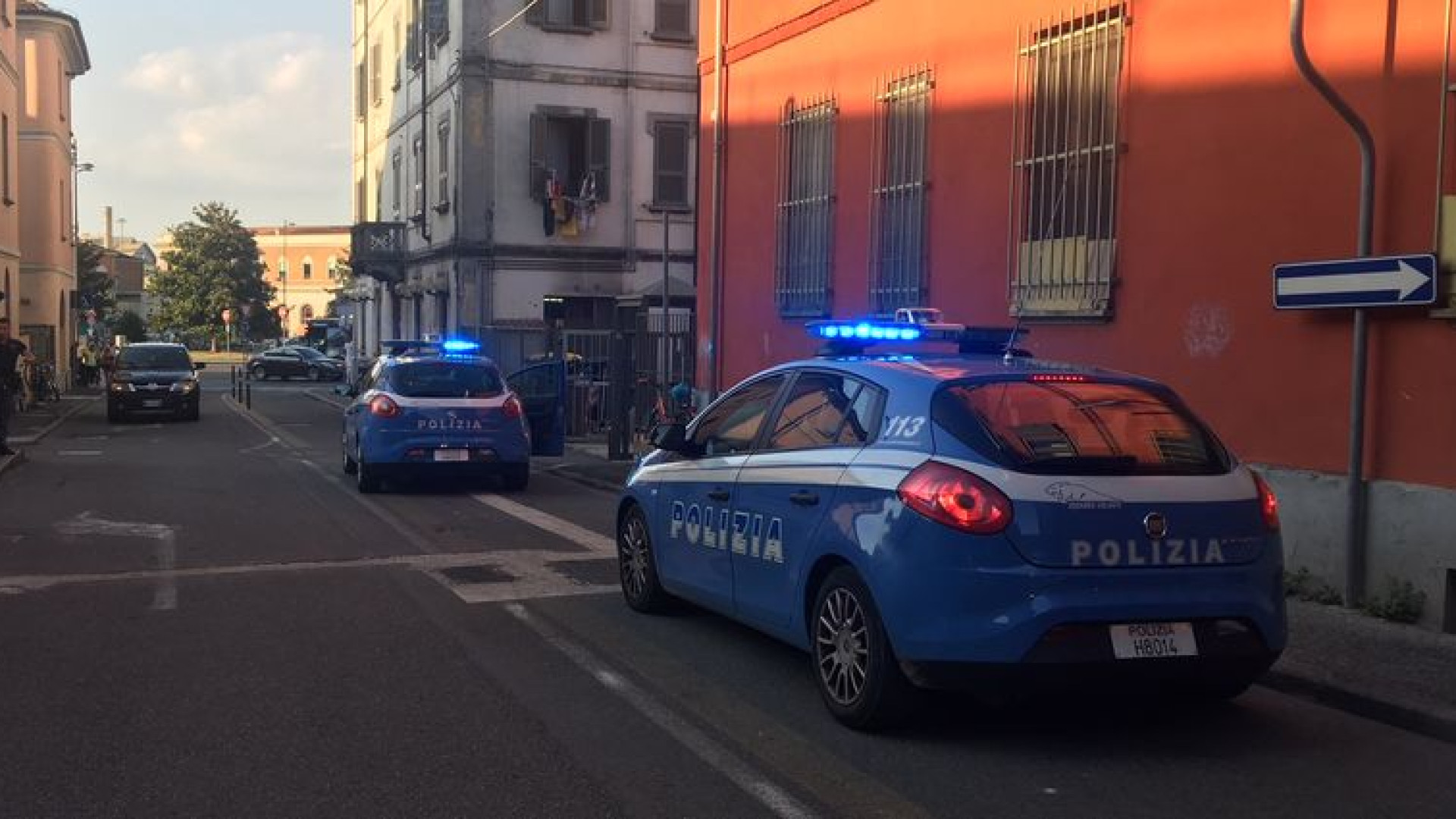 Paura in via Torricella: estrae una grossa catena e minaccia una coppia durante una lite