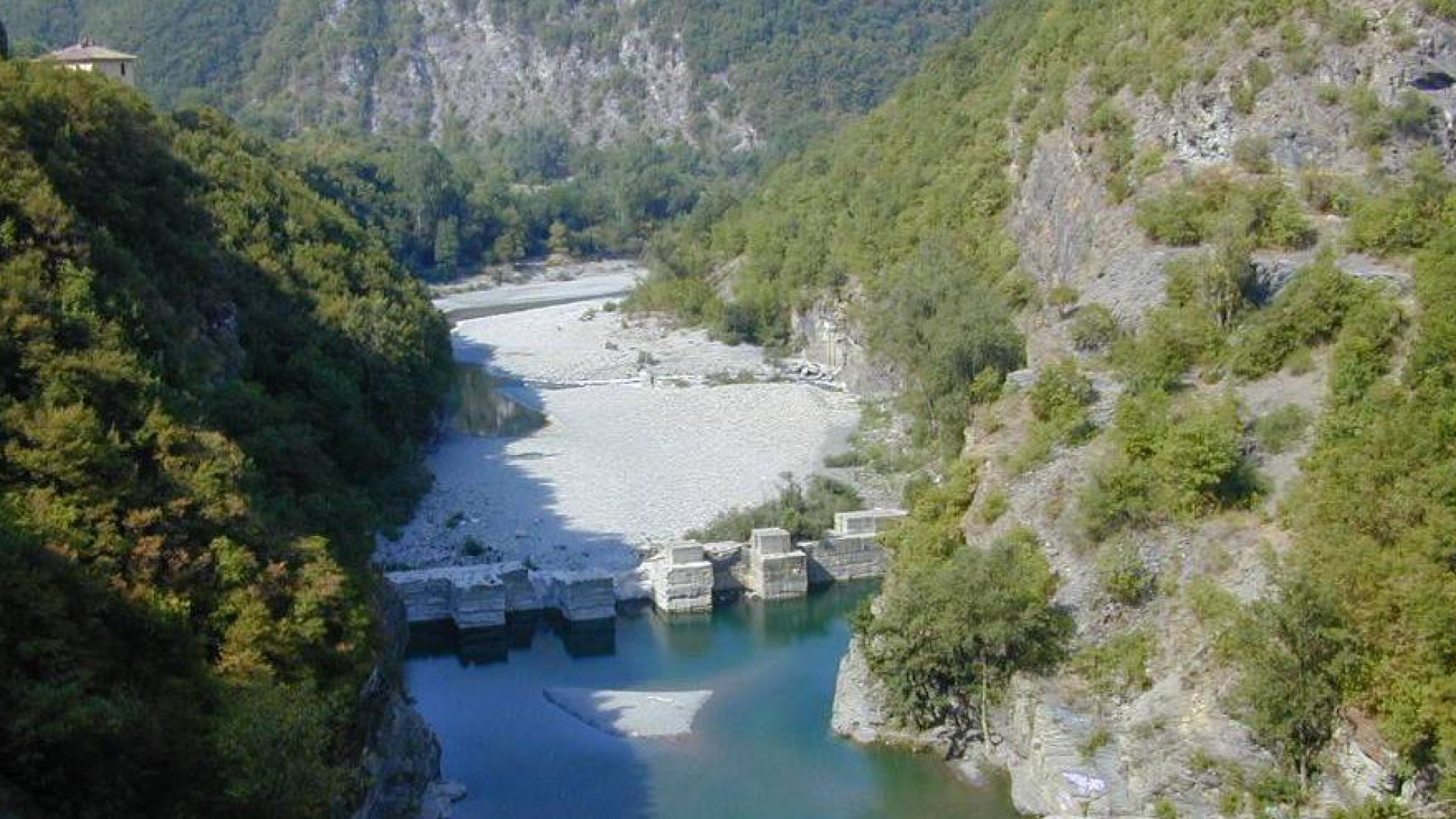 Bobbio, gli ambientalisti alla Regione: "Rimuovere i resti della diga di San Salvatore"