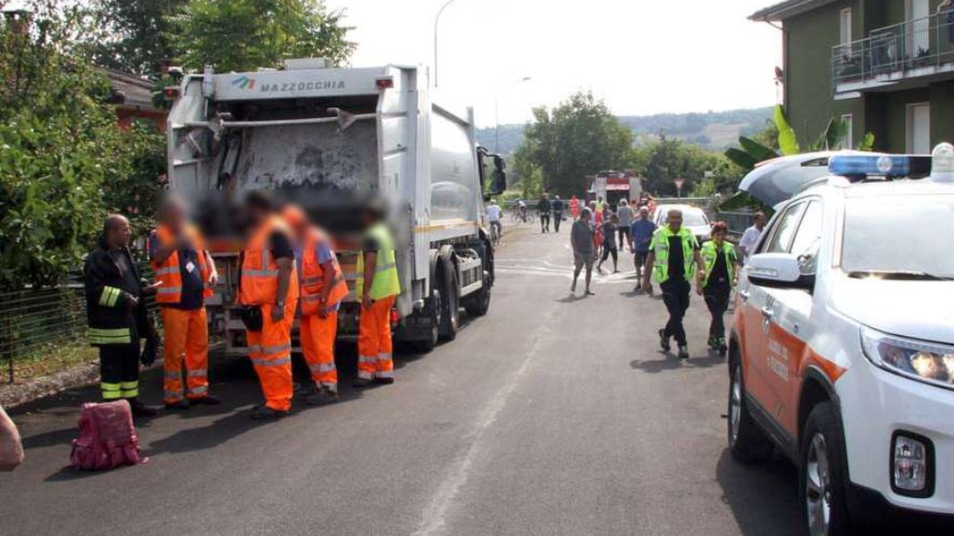 Incastrato tra due camion dei rifiuti, muore 5 mesi dopo l'incidente