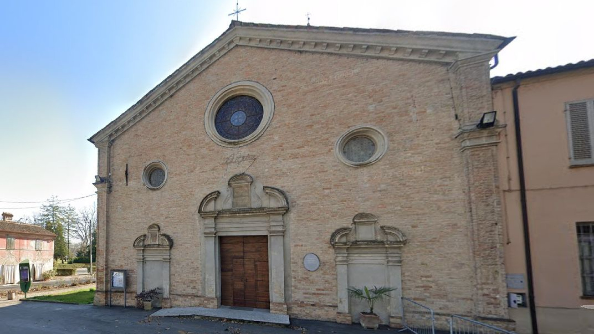 Crepe nei muri, stop ai matrimoni nella chiesa di San Pietro in Cerro