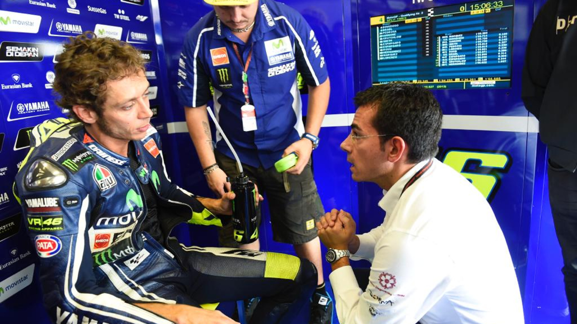 "Rossi meticoloso, Marquez competitivo": i segreti svelati dal medico