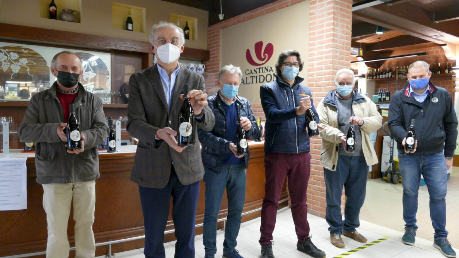 Stagione del vino novello. Da Cantina Valtidone 7 mila euro ad Amop