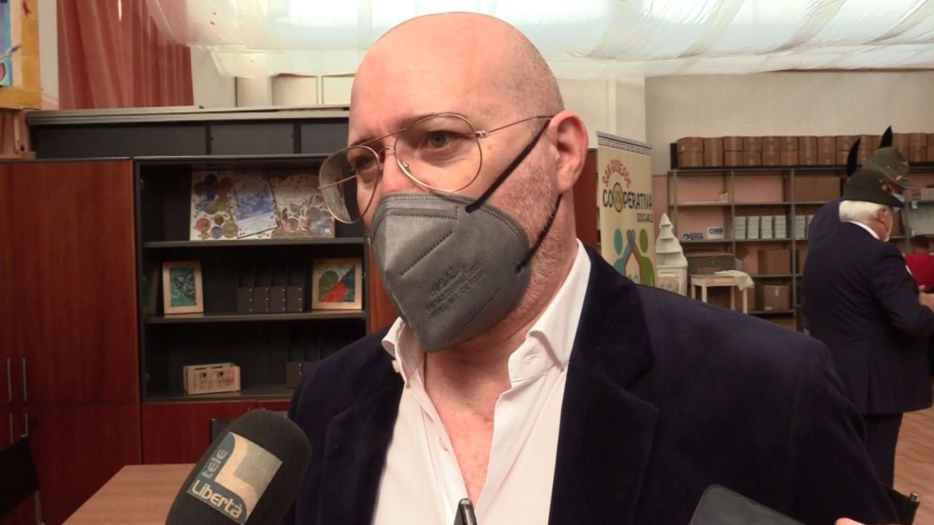 Stefano Bonaccini: “Dopo i 60enni vorremmo consegnare i vaccini alle aziende”