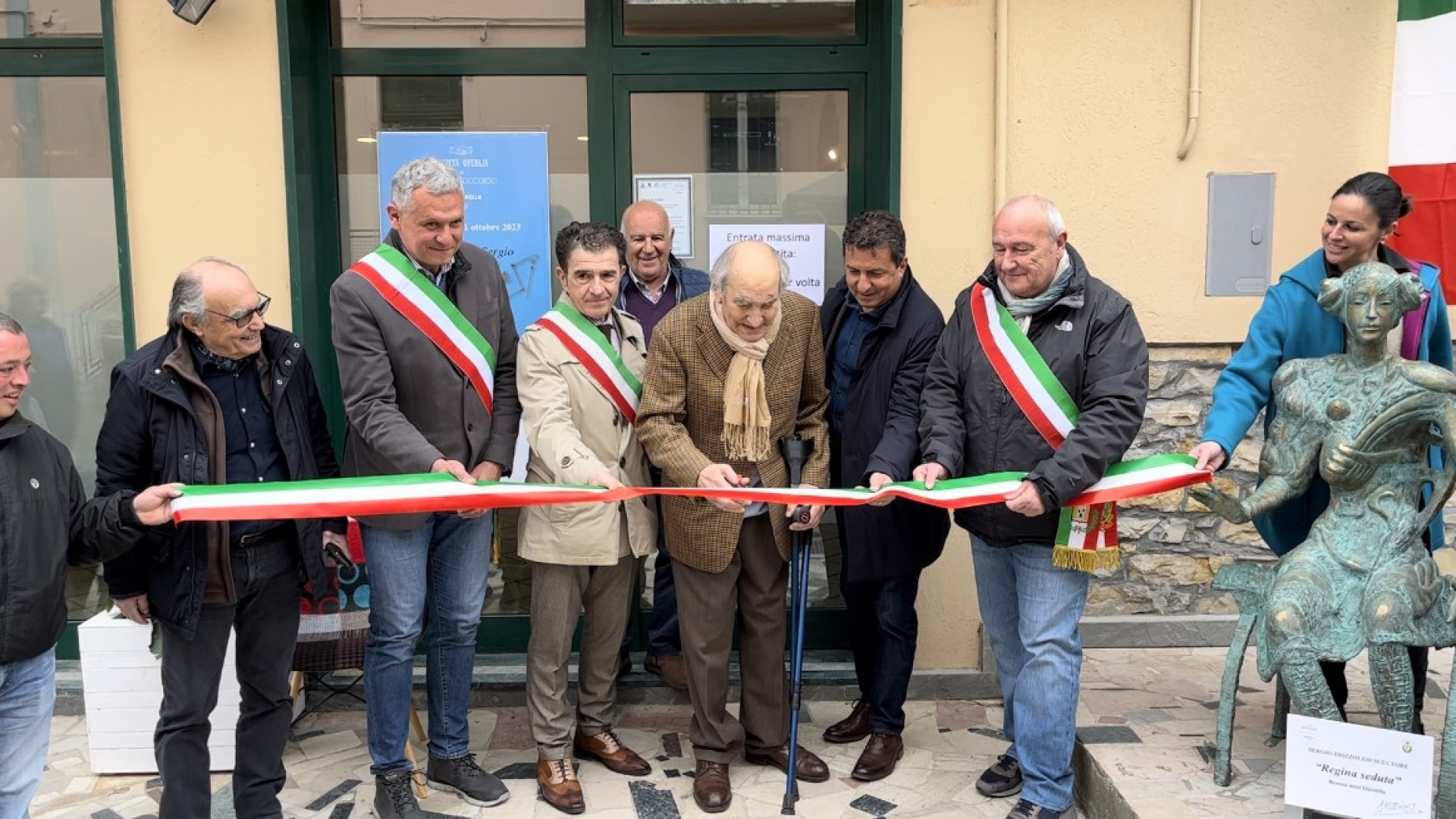 Le statue di Brizzolesi per il futuro di Gropparello, Reggi: "Salviamo la montagna"