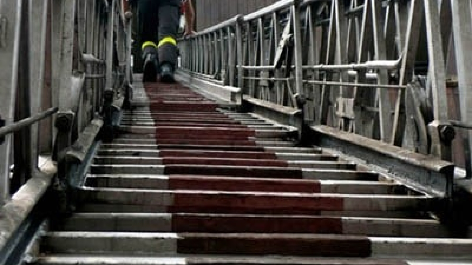 Morta in casa da venti giorni. Il parroco: "Chiedete aiuto"