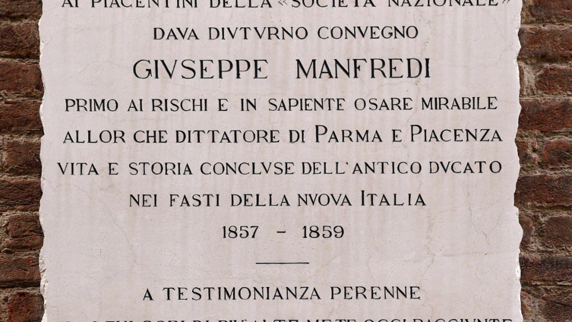 Palazzo Chiappini, restaurata la lapide per Giuseppe Manfredi