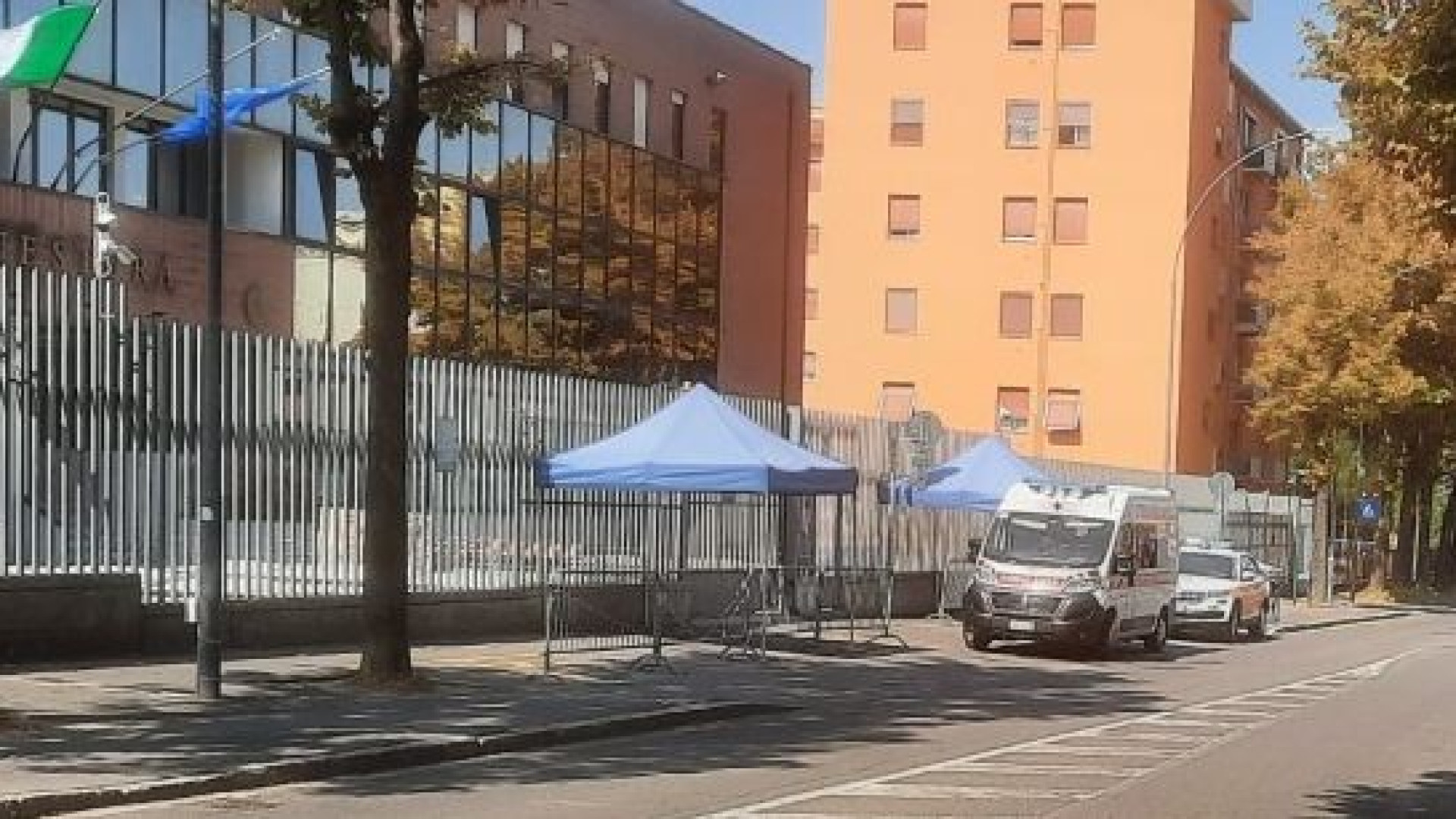 Farnesiana, sorpresi mentre tentano di rubare un camper: fermati tre uomini