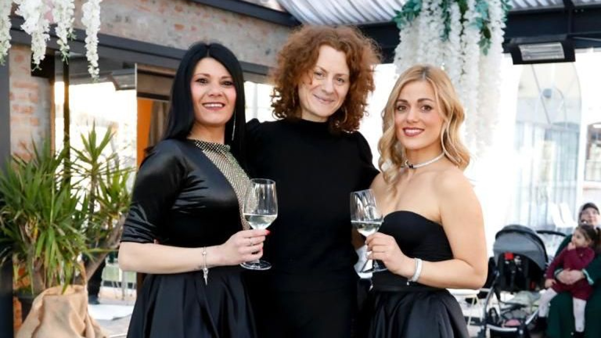 A Pontenure sfilata benefica per l'Ucraina con raccolta abiti