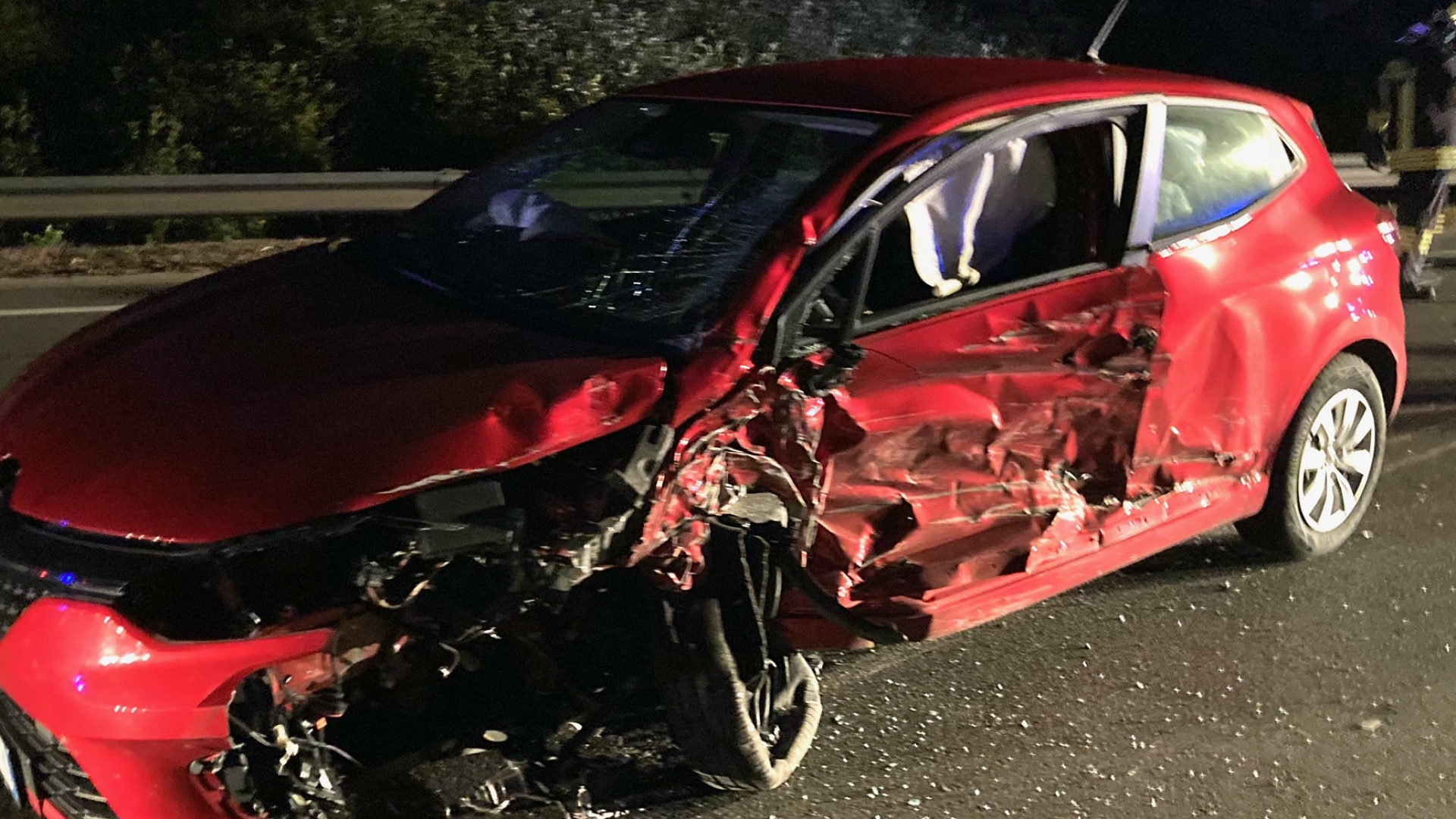 Schianto sulla Statale 45: auto distrutte, passeggeri miracolosamente illesi