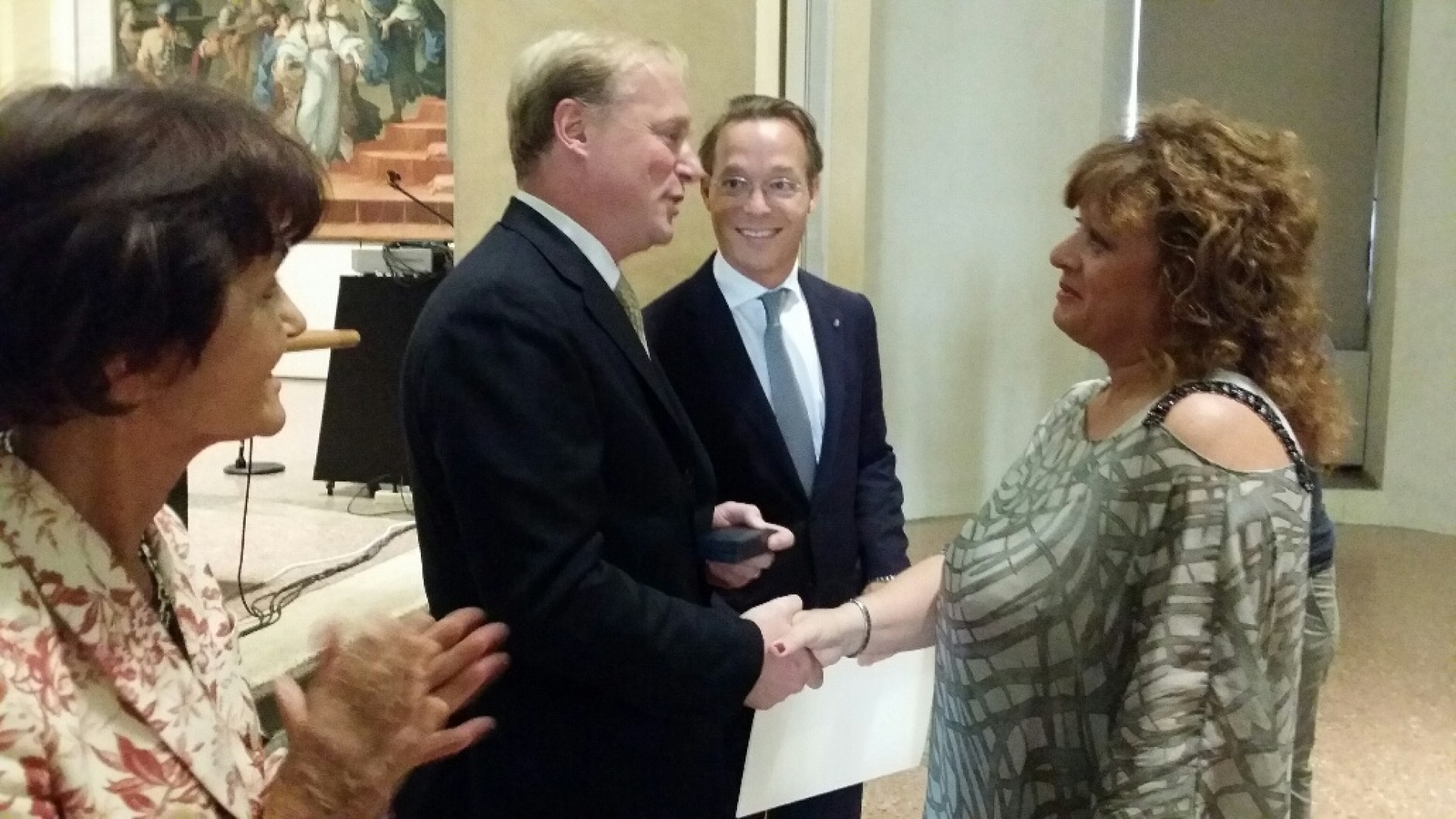 Palazzo Farnese reale con principi e duchi: riconoscimenti alle eccellenze piacentine