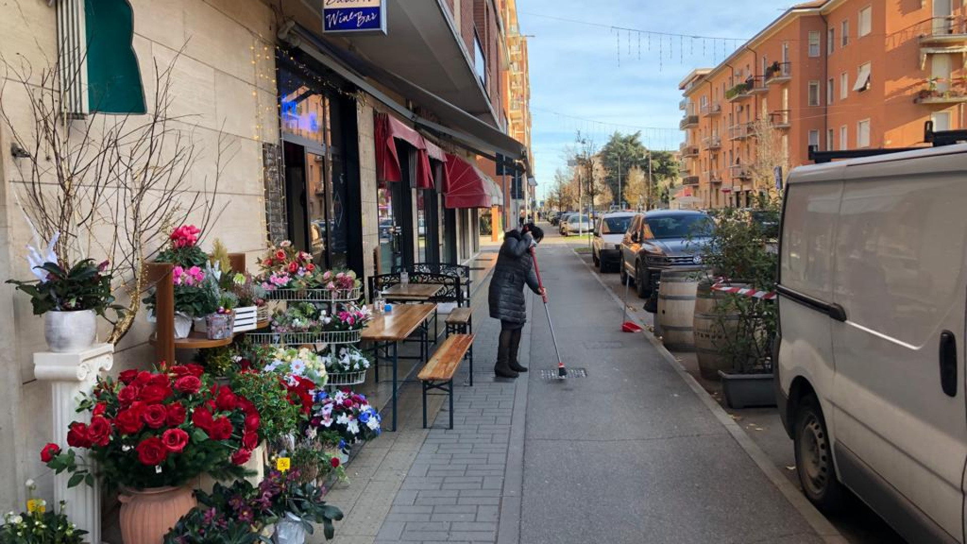 Nella notte raffica di furti in tre attività di viale Dante. Bottino di circa 700 euro