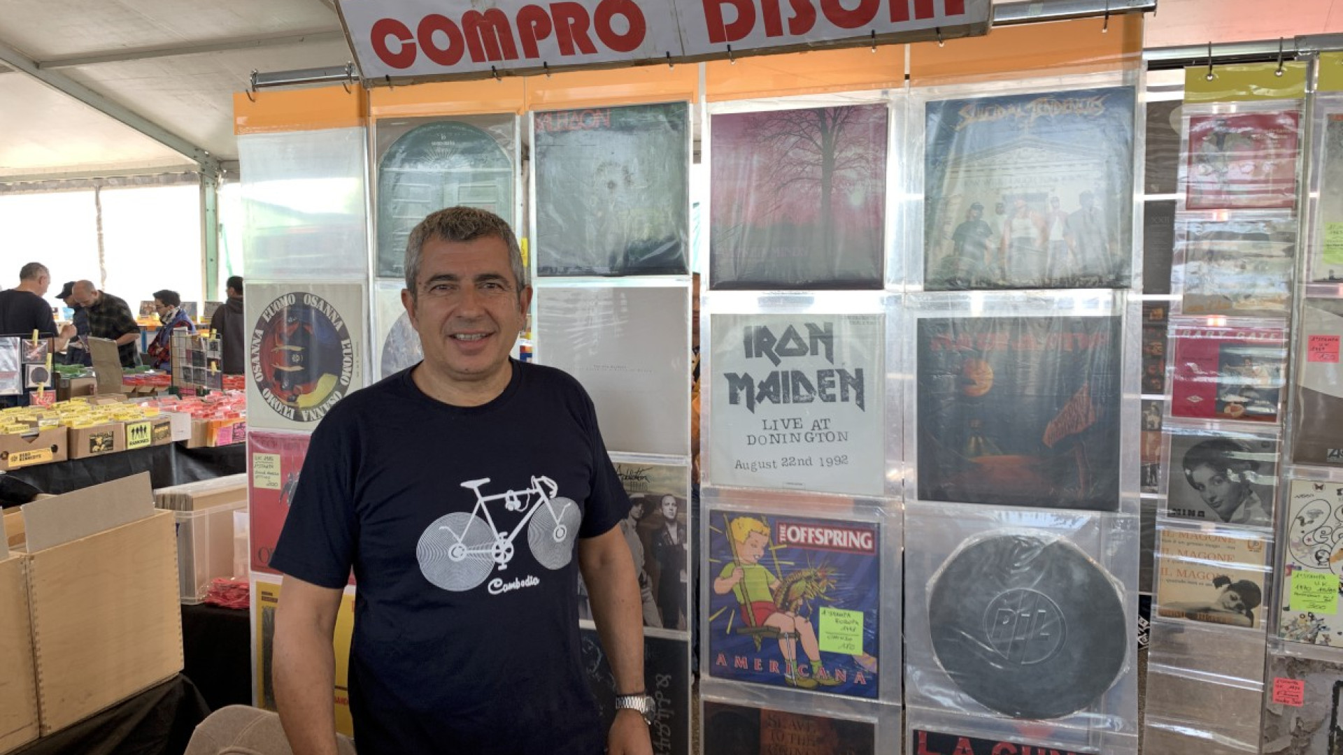 Fiera del disco, tra vinili e rarità: "400 euro per il primo 45 giri di Celentano"