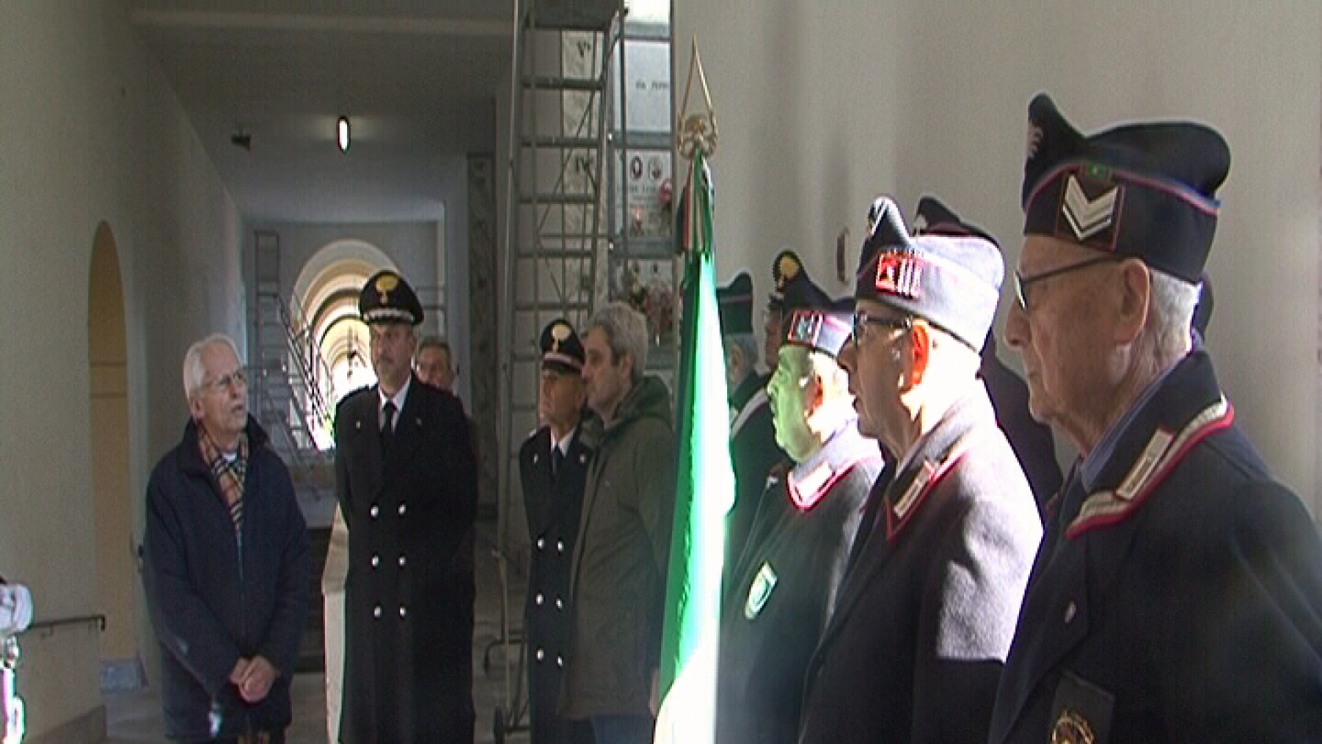 Omaggio al brigadiere Alberto Araldi, commossa cerimonia al cimitero