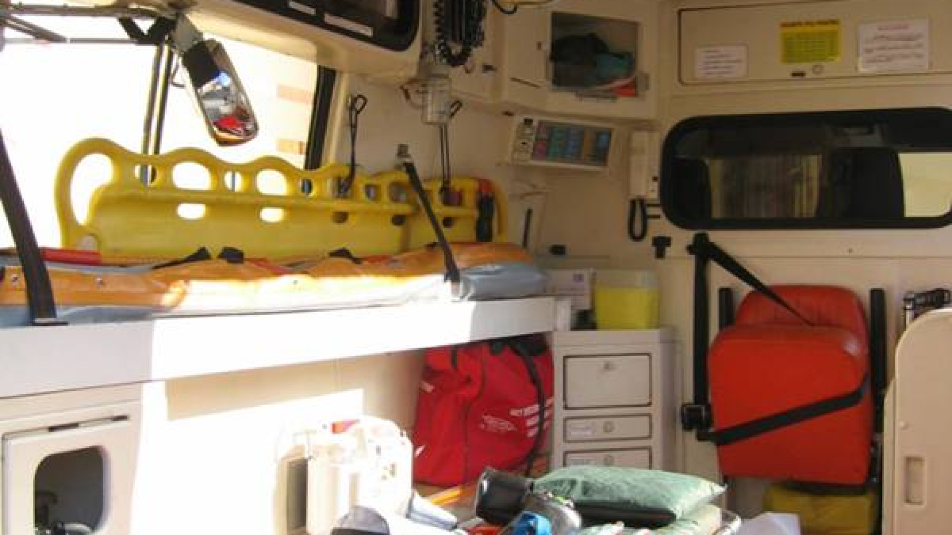 Riverso a terra in casa, piacentino 75enne salvato grazie a un vicino che lancia l'allarme
