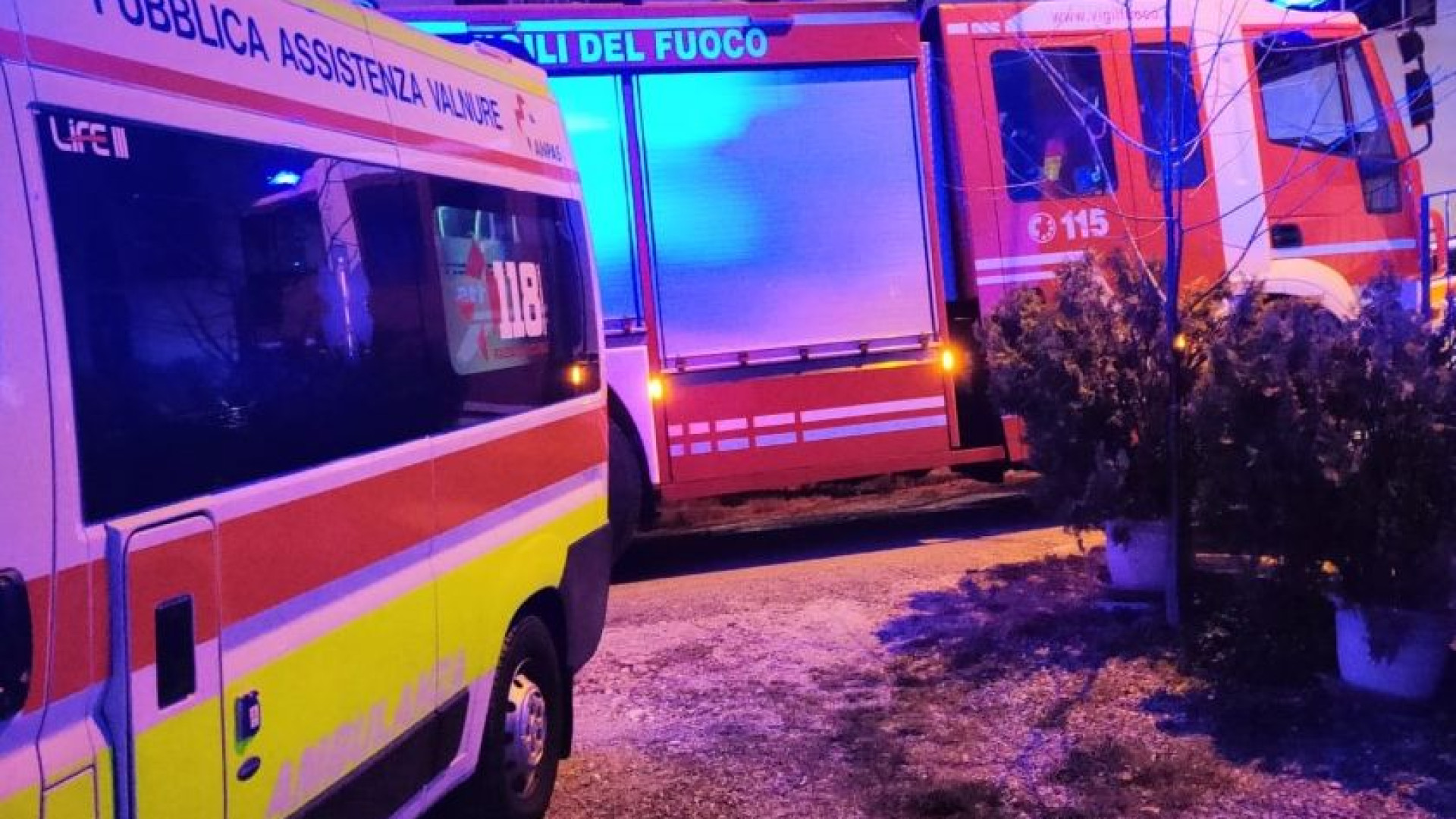 Vigolzone, si incendia una pentola in cucina. Cinquantenne ustionato
