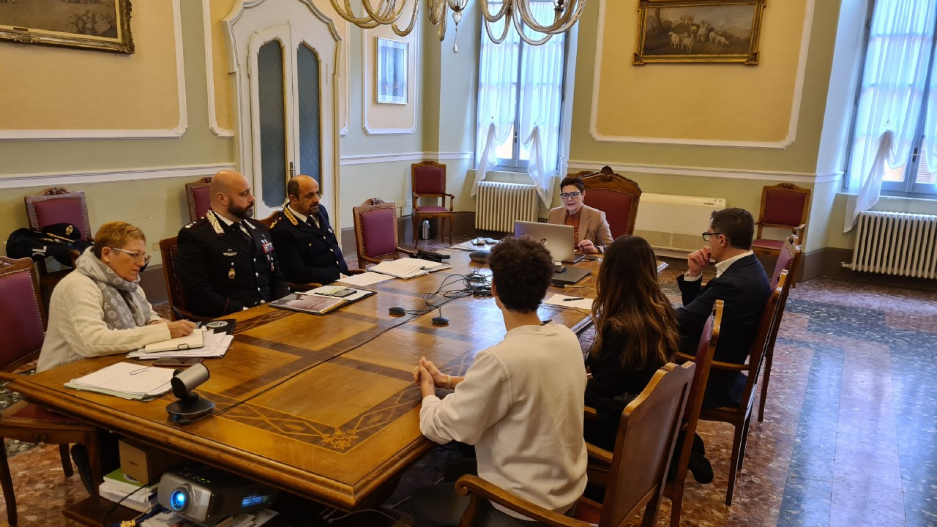 Aumenta il disagio sociale tra i minori: "Incrementare i progetti educativi"