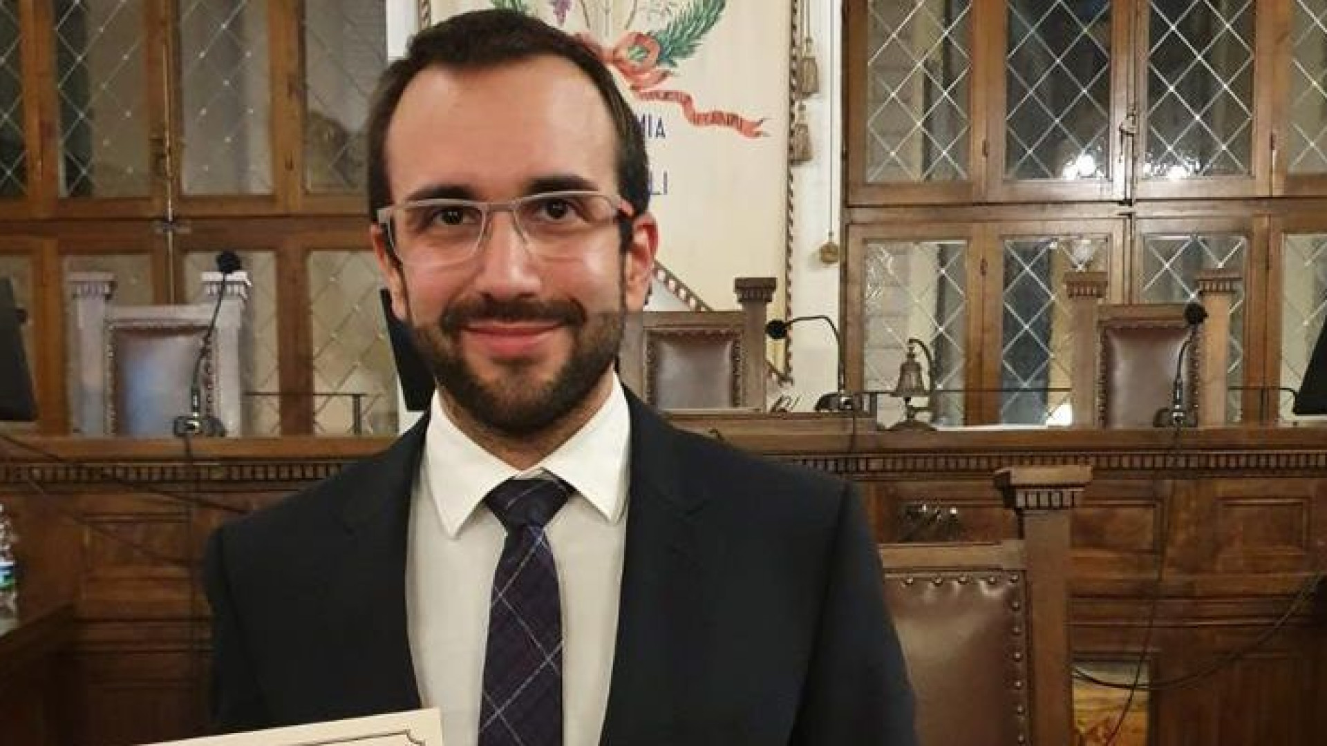Premio per l'enologia: il neo dottore Romanini brinda al vino sostenibile e circolare