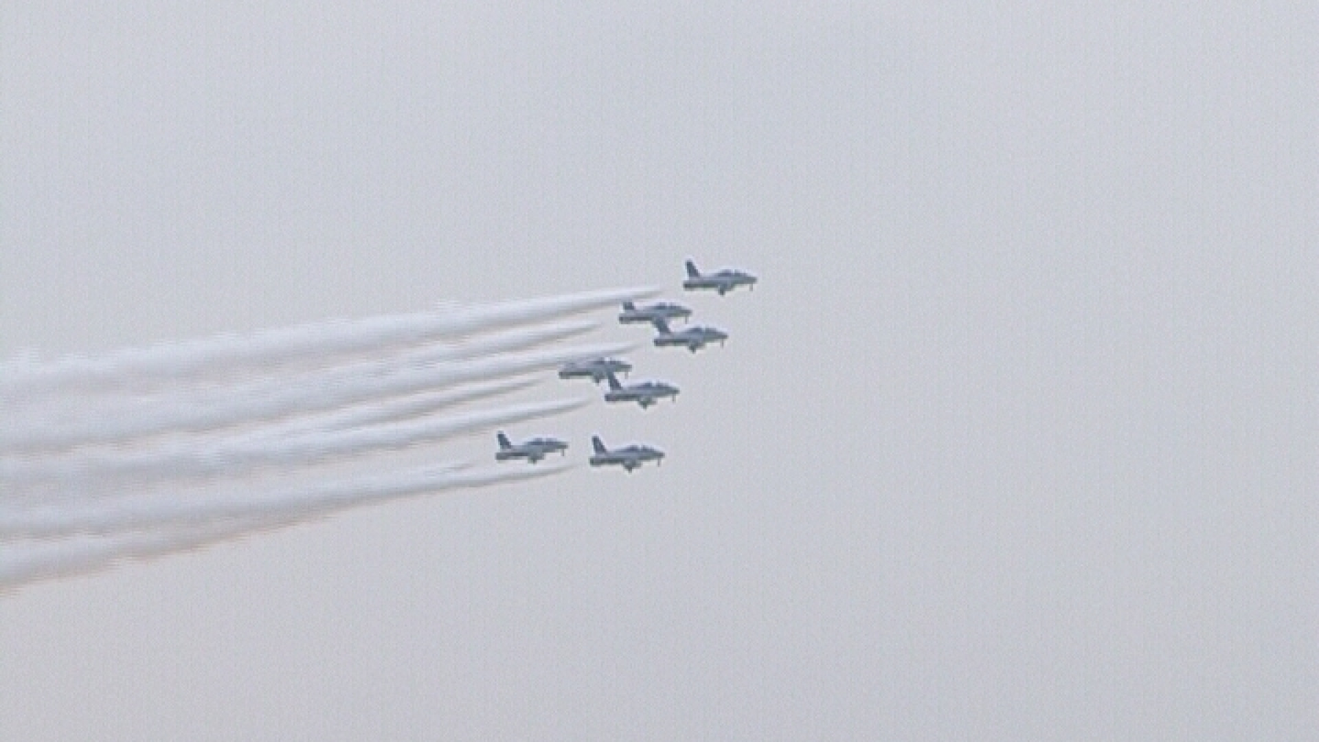 Spettacolo nei cieli piacentini: le Frecce Tricolori in addestramento a San Damiano