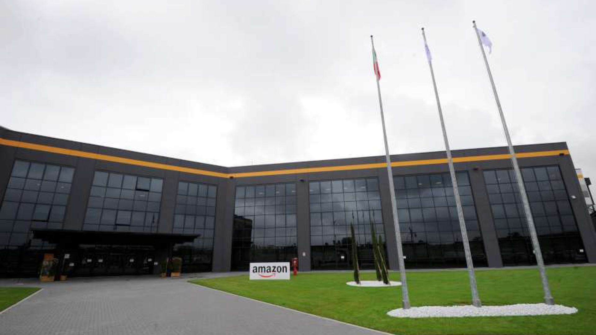 Castel San Giovanni, Amazon attiva un turno speciale per le mamme dipendenti