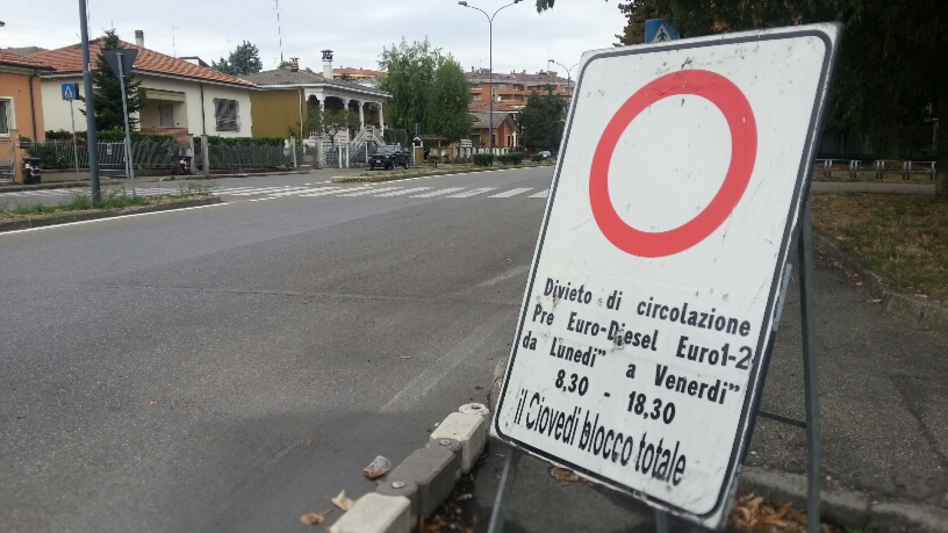Smog, oggi a Piacenza torna il blocco totale del traffico. Le limitazioni
